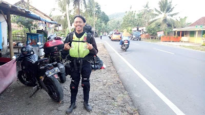 Bengkel Motor Simpang Tiga Motor