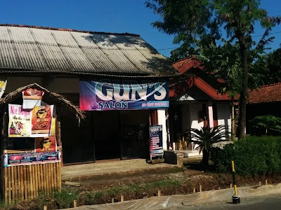 Gun's Salon