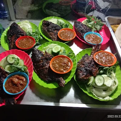 Warung Berkah Niki Pinggir Dewak