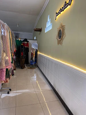 Jenna's Costumes Sewa Kebaya, Jas & Baju Adat Kedungreja