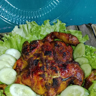 Ayam penyet stasiun maos