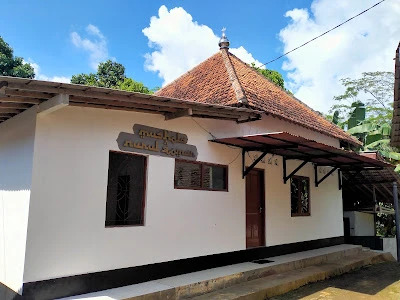 Mushola NURUL QOMAR Karangkemiri