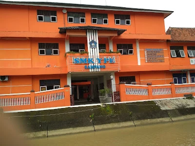 SMK YPE Sampang