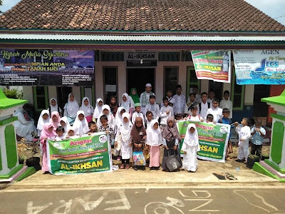 Pondok Pesantren Salafiyah Safi'iyah AL-IKHSAN