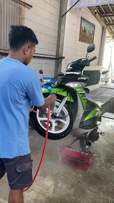 Bercolena Cuci Motor & Mobil