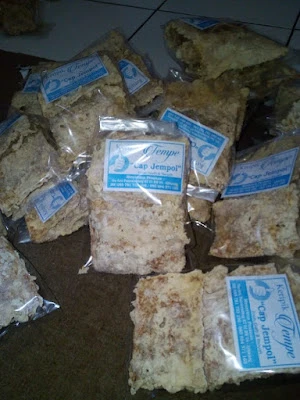 Keripik tempe cap jempol Mba Arni