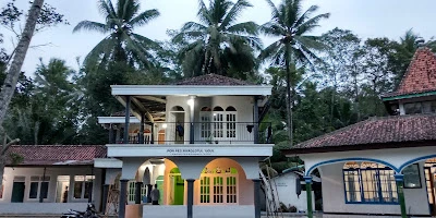PONDOK PESANTREN RIYADLOTUL 'UQUL