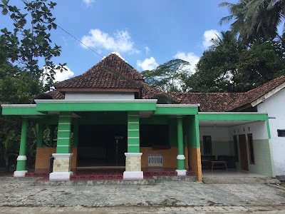 Yayasan Miftahul Hikam Al-Qusaery