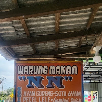 Waroeng makan "PAMBAYOEN"