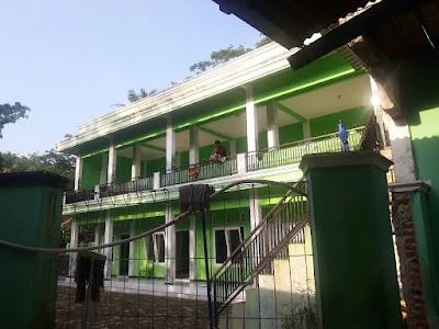 Pondok pesantren Al Hidayah Giri Noto