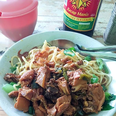 Warung makan Mlewed ( Bakso , Soto , Rucuh tahu )