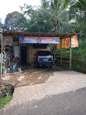 Cuci motor dan mobil Licink cilik