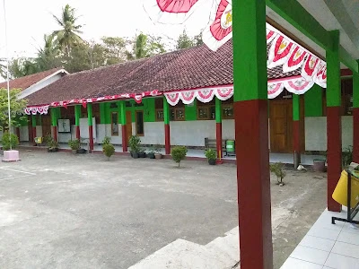 SDN Tambaksari 01