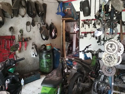 Bengkel Motor Cantelan