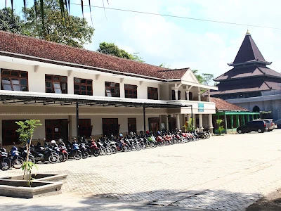 Pondok Pesantren Ell-Firdaus 1