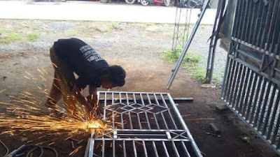 Bengkel Las Karya Besi