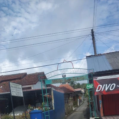 Pelayanan Pemeriksaan dan Khitan Tri Wahyudi