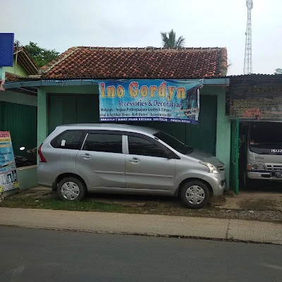 Qonita trans