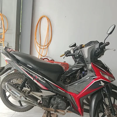 Bengkel motor pak yuni