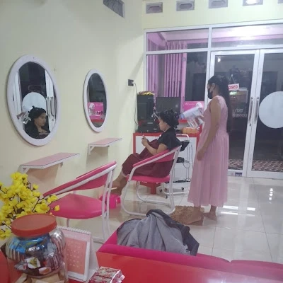 Triyoss salon