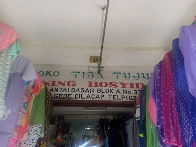 Tiga Tujuh Toko
