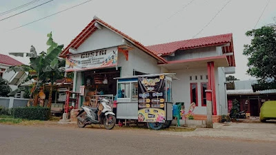 Kedai NyoBee es bugar dan martabak telor mini