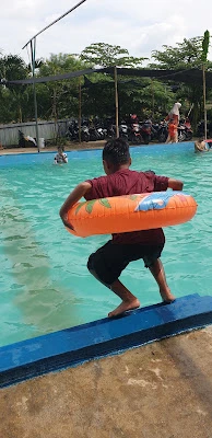 Kolam Renang,Selis Sogati