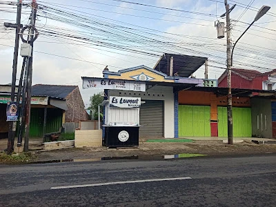 Kedai Minuman ES LUMUT