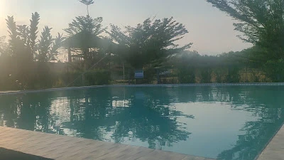 KOLAM RENANG ANAK TAMAN WISATA KALISADA