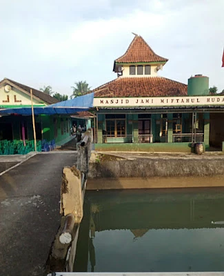 MASJID JAMI MIFTAHUL HUDA KEDAWUNG