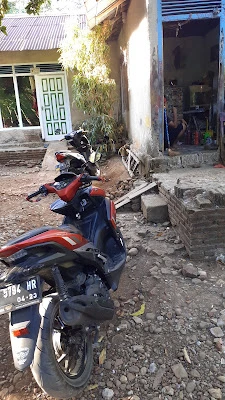 Zona Merah custom garage