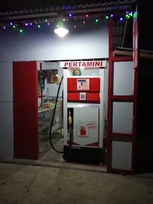Pom Mini dan Warung Azam