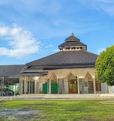 Pondok Pesantren Darussalam Waturingkel