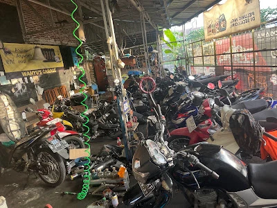 Bengkel Sepeda Motor Lemberang ( Wahyu's Garage )