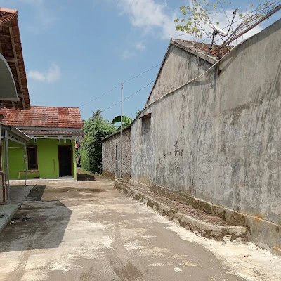 Kontrakan Rifina