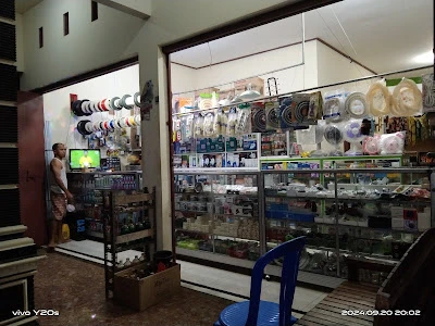 Toko listrik dan seperpat elektronik