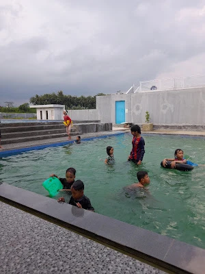 Kolamrenang