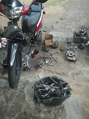 inisial W Motor