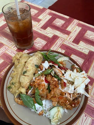 Ayam Penyet Anisha