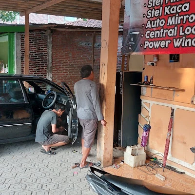 Bengkel Pintu Mobil