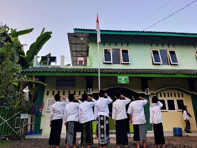 SMP IT NUSANTARA KEMBARAN