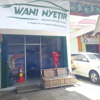 Latihan Setir Mobil Efisiensi