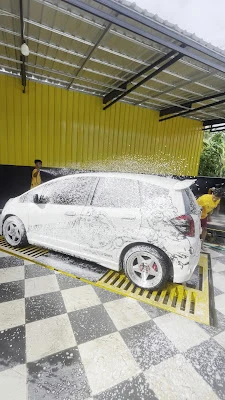 Nuansa carwash kubangkangkung