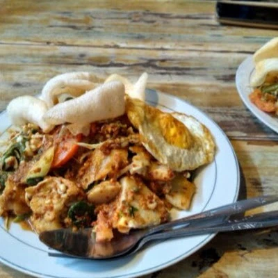 warung pecel bu tarsilah