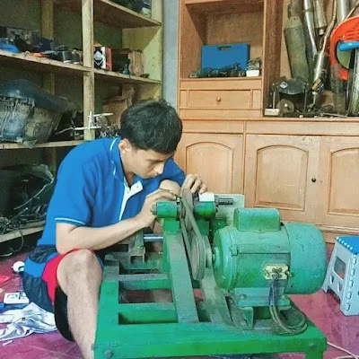 Bengkel motor latanza