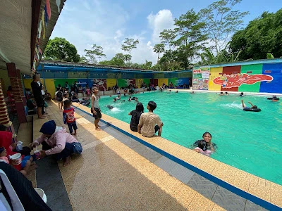 Kolam Renang Tirta Rengganis