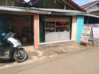 Warung bakso dan mie ayam lesehan hafif