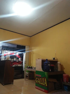 RM PADANG RIZKI MANGALIA