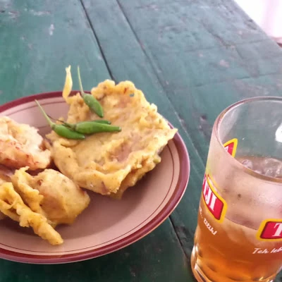 Warung lotek Bu triningsih