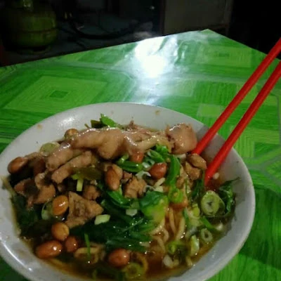 Mie ayam pak tawin